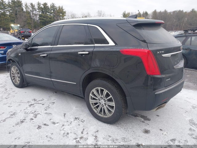 44110832 :رقم المزاد ، 1GYKNDRS5HZ304125 vin ، 2017 Cadillac Xt5 Luxury مزاد بيع