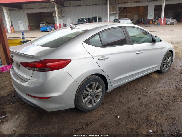 5NPD84LF0JH267791 Hyundai ELANTRA SEL