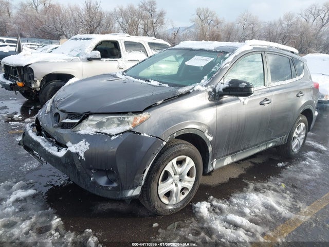Toyota RAV4 LE 2014 JTMBFREV3EJ008918 Image 2