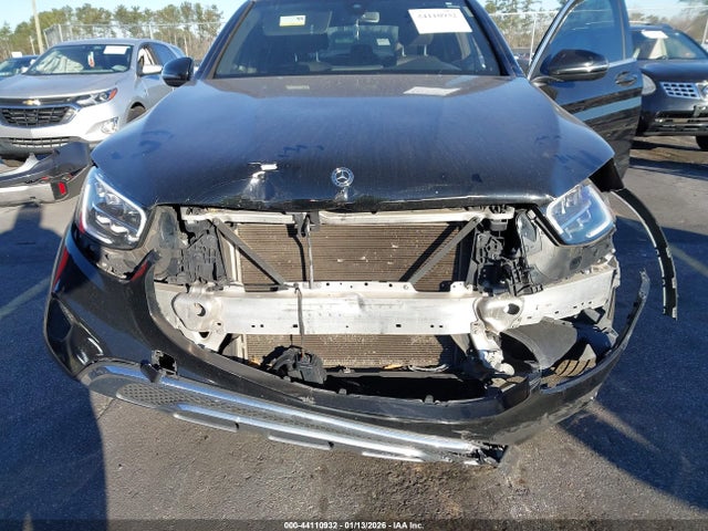 Продаж на аукціоні авто 2020 Mercedes-benz Glc 300, vin: WDC0G8DB9LF715635, номер лоту: 44110932