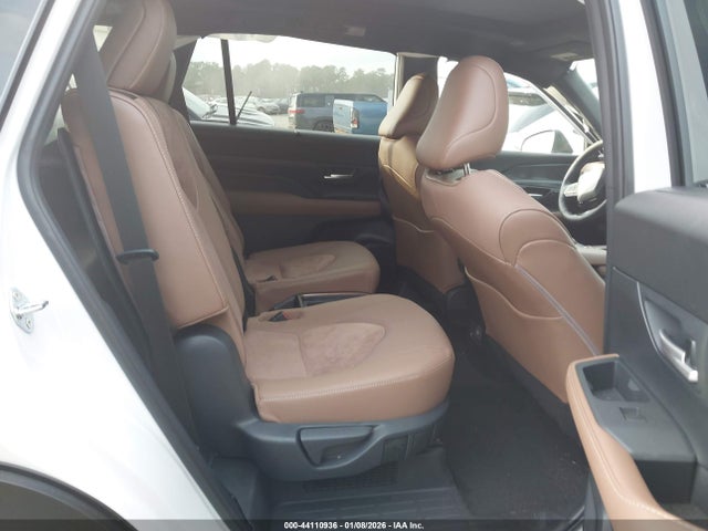 5TDADAB55TS031821 Toyota Grand Highlander Hybrid Max Platinum