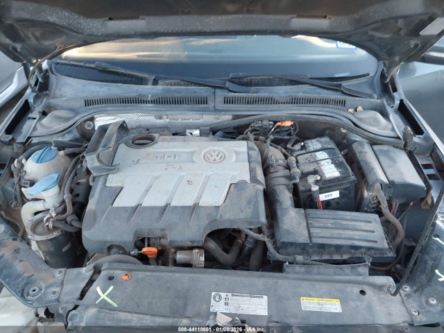 2013 Volkswagen Jetta 2.0l Tdi მანქანა იყიდება აუქციონზე, vin: 3VWLL7AJ3DM290447, აუქციონის ნომერი: 44110951