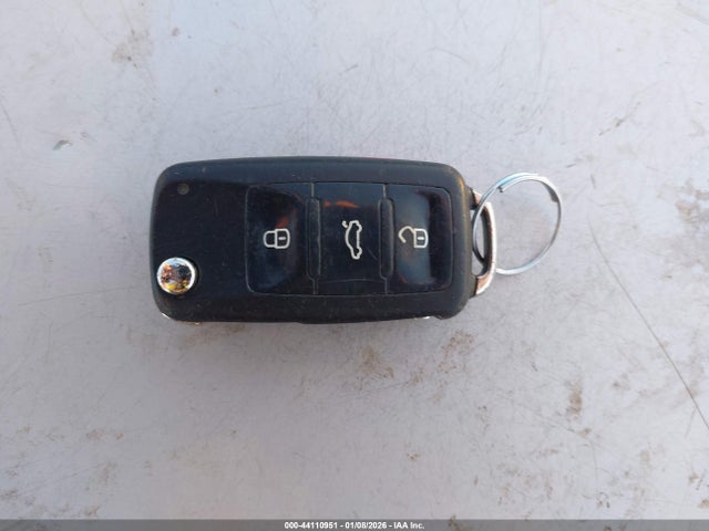 2013 Volkswagen Jetta 2.0l Tdi მანქანა იყიდება აუქციონზე, vin: 3VWLL7AJ3DM290447, აუქციონის ნომერი: 44110951