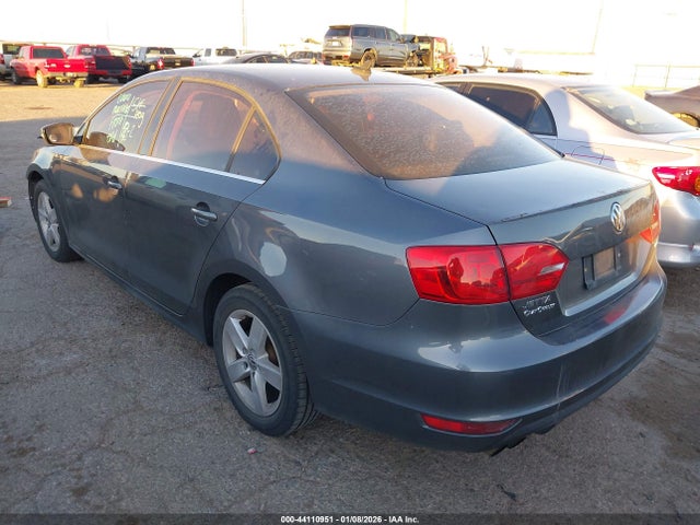 2013 Volkswagen Jetta 2.0l Tdi მანქანა იყიდება აუქციონზე, vin: 3VWLL7AJ3DM290447, აუქციონის ნომერი: 44110951