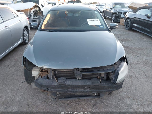 2013 Volkswagen Jetta 2.0l Tdi მანქანა იყიდება აუქციონზე, vin: 3VWLL7AJ3DM290447, აუქციონის ნომერი: 44110951