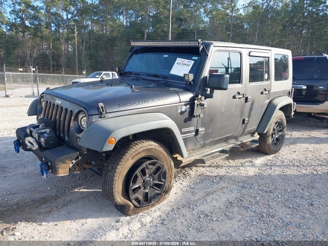 1C4BJWDG5HL717696 Jeep Wrangler Unlimited Sport 4x4