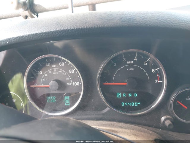 1C4BJWDG5HL717696 Jeep Wrangler Unlimited Sport 4x4