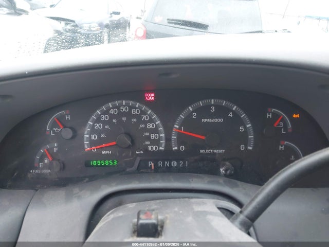 Продажа на аукционе авто 2002 Ford F-150 Lariat/xlt, vin: 1FTRW08L42KA95741, номер лота: 44110982