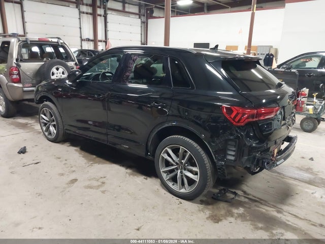 2021 AUDI Q3 WA1EECF33M1132867 Photo 2