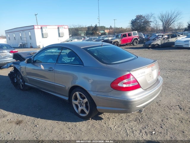 2005 MERCEDES-BENZ CLK 500 WDBTJ75J25F122074 Photo 2