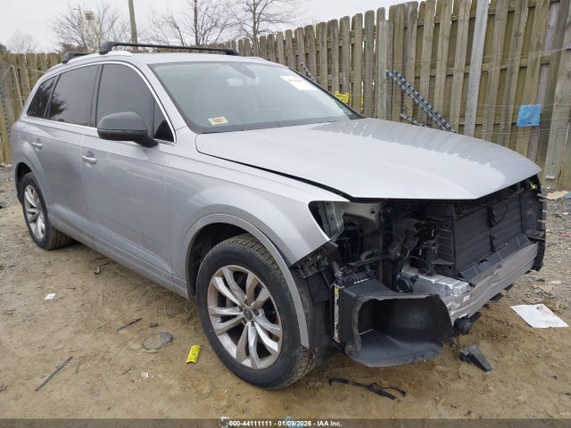 2017 AUDI Q7 WA1LAAF7XHD011686 Photo 0