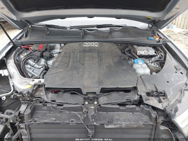 2017 AUDI Q7 WA1LAAF7XHD011686 Photo 9