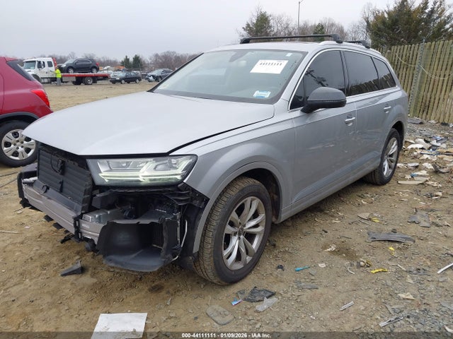 2017 AUDI Q7 WA1LAAF7XHD011686 Photo 1