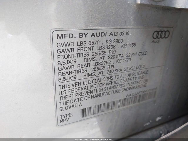 2017 AUDI Q7 WA1LAAF7XHD011686 Photo 8