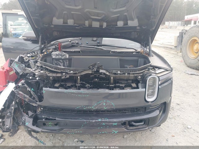 44111124 :رقم المزاد ، 7PDSGBBA0SN060364 vin ، 2025 Rivian R1s Adventure Dual Motor Large Pack/adventure Dual Motor Max Pack مزاد بيع