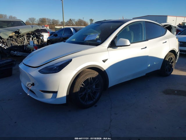 Aukcja sprzedaży 2025 Tesla Model Y Long Range Dual Motor All-wheel Drive, vin: 7SAYGAEEXSF306378, numer aukcji: 44111131