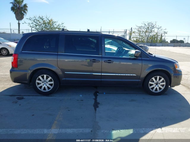 Продаж на аукціоні авто 2015 Chrysler Town & Country Touring, vin: 2C4RC1BG6FR752038, номер лоту: 44111137