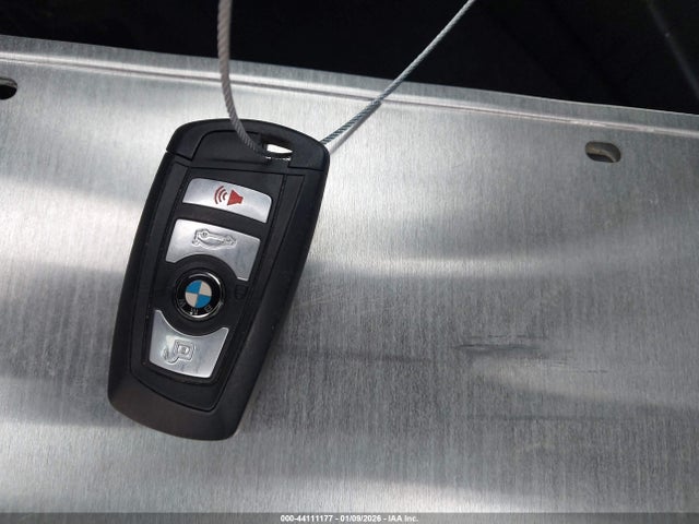 2016 BMW 320I WBA8A9C5XGK617090 Photo 10