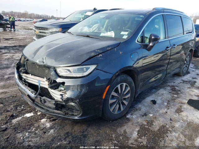 2021 Chrysler Pacifica Hybrid Touring L მანქანა იყიდება აუქციონზე, vin: 2C4RC1L7XMR594184, აუქციონის ნომერი: 44111296