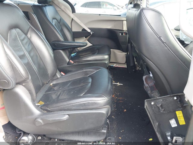 2021 Chrysler Pacifica Hybrid Touring L მანქანა იყიდება აუქციონზე, vin: 2C4RC1L7XMR594184, აუქციონის ნომერი: 44111296