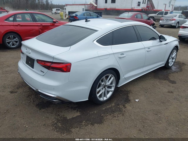 2024 AUDI A5 SPORTBACK WAUDACF58RA116635 Photo 3