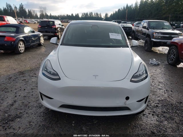 5YJYGDED7MF111122 Tesla Model Y Standard Range Rear-wheel Drive