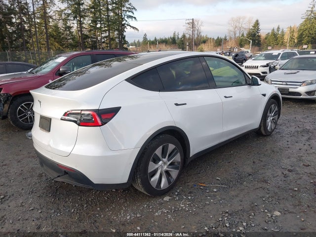 5YJYGDED7MF111122 Tesla Model Y Standard Range Rear-wheel Drive