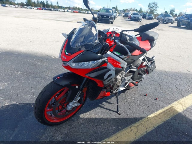 2021 APRILIA TUONO ZD4KSUE06MS000828 Photo 1