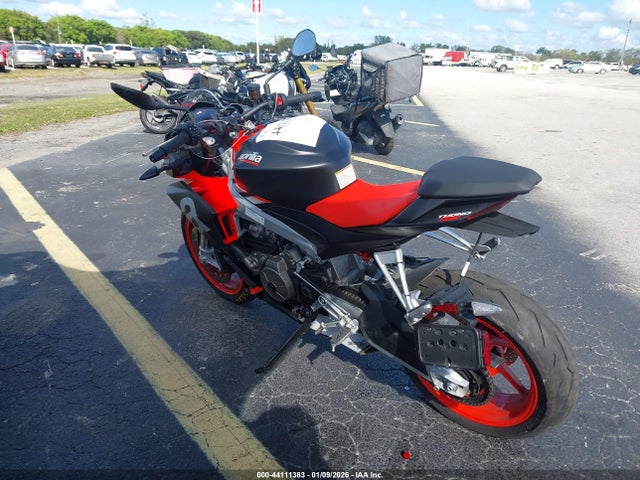 2021 APRILIA TUONO ZD4KSUE06MS000828 Photo 2