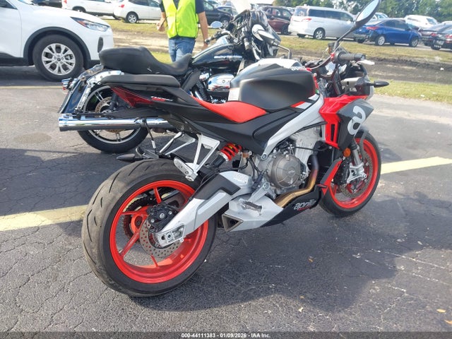 2021 APRILIA TUONO ZD4KSUE06MS000828 Photo 3