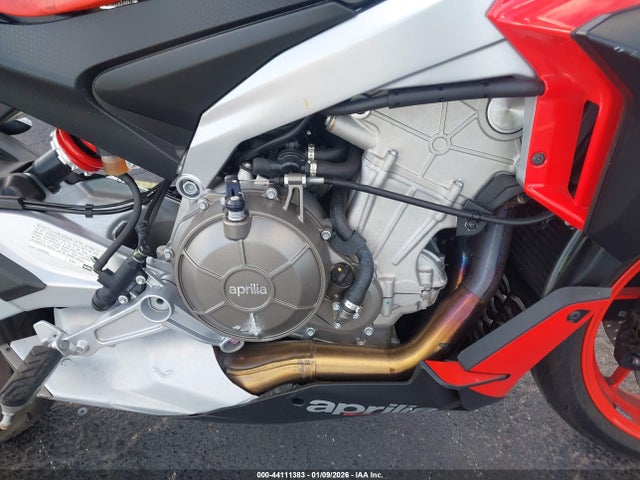 2021 APRILIA TUONO ZD4KSUE06MS000828 Photo 7