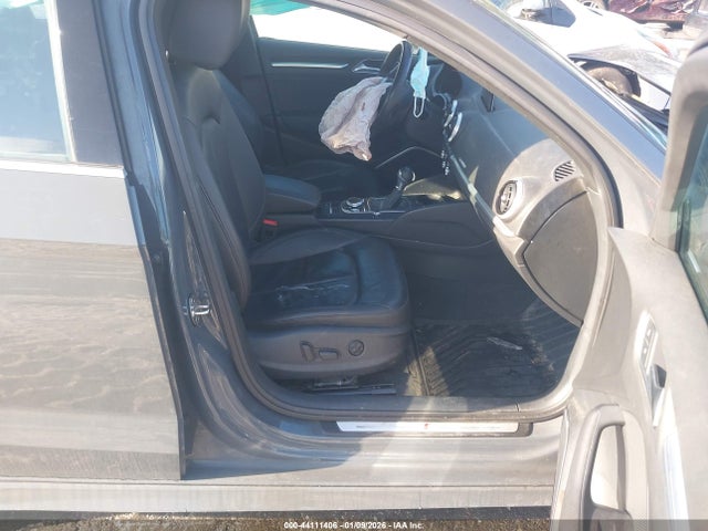 2017 AUDI A3 WAUJ8GFF3H1043851 Photo 4