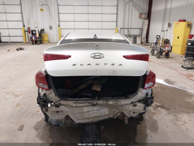 Hyundai ELANTRA SEL 2019 5NPD84LF4KH429410 Image 17