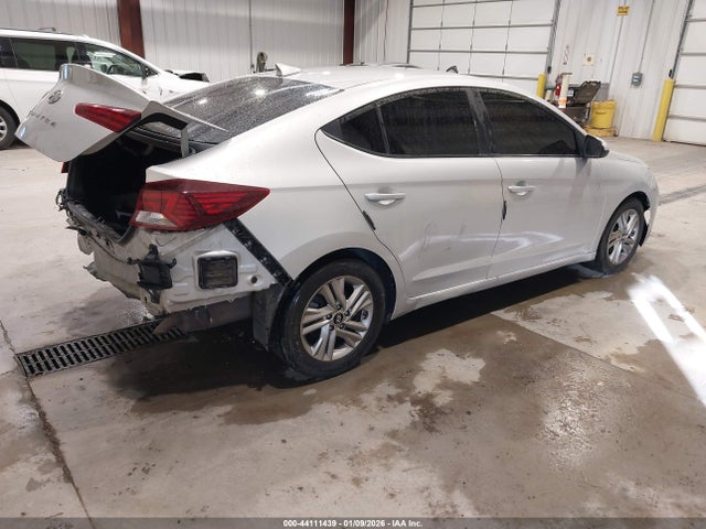 Hyundai ELANTRA SEL 2019 5NPD84LF4KH429410 Image 4