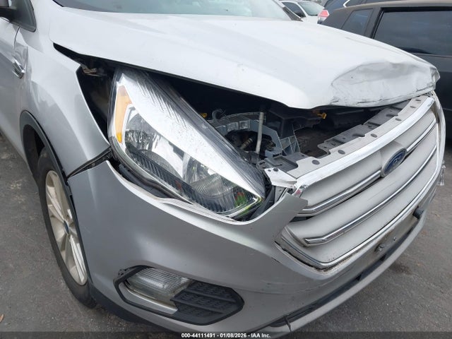 2018 Ford Escape Se მანქანა იყიდება აუქციონზე, vin: 1FMCU9GD1JUA87184, აუქციონის ნომერი: 44111491