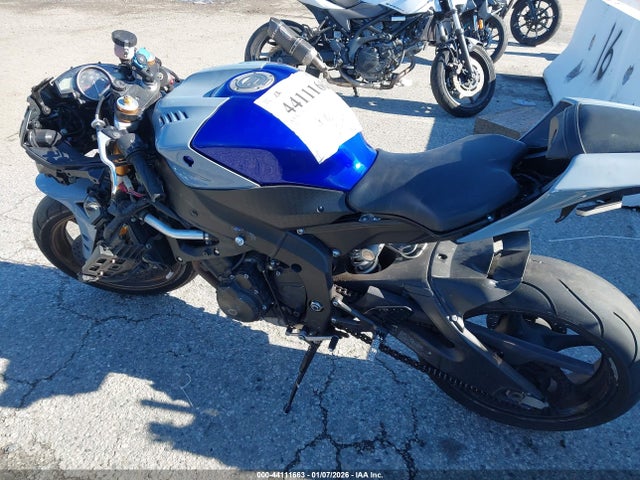 Yamaha Yzfr6 C 2016 JYARJ16Y4GA010683 Image 12