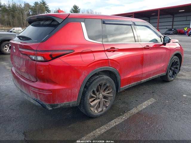 2022 MITSUBISHI OUTLANDER JA4J4UA83NZ077141 Photo 3