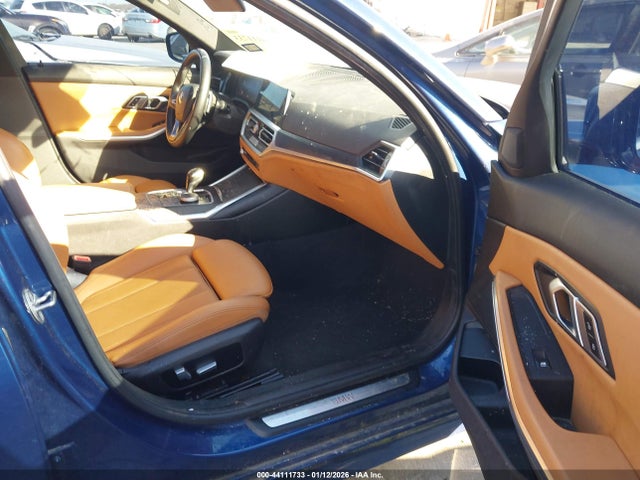 3MW5R1J00N8C31880 BMW 330I