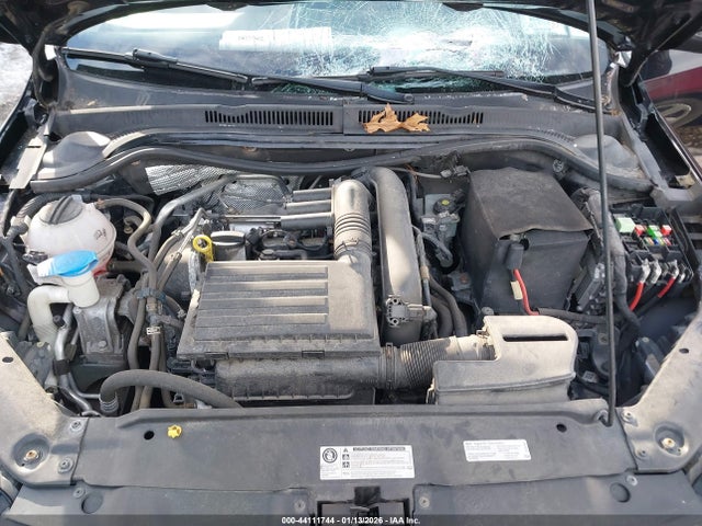 44111744 :رقم المزاد ، 3VWDB7AJ4HM225765 vin ، 2017 Volkswagen Jetta 1.4t Se مزاد بيع