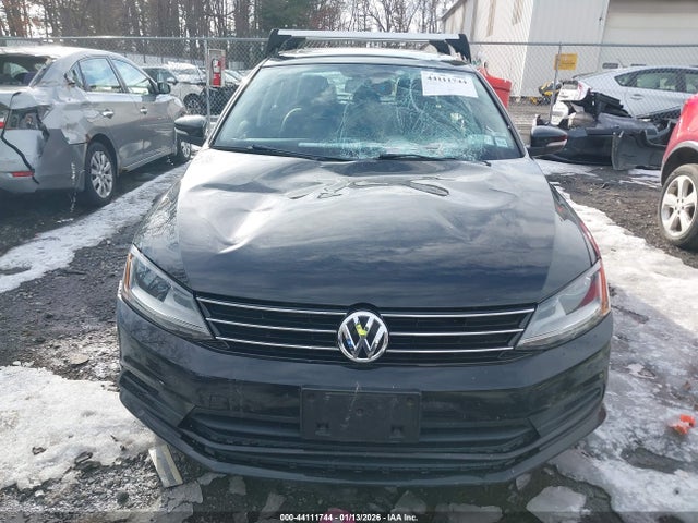 44111744 :رقم المزاد ، 3VWDB7AJ4HM225765 vin ، 2017 Volkswagen Jetta 1.4t Se مزاد بيع