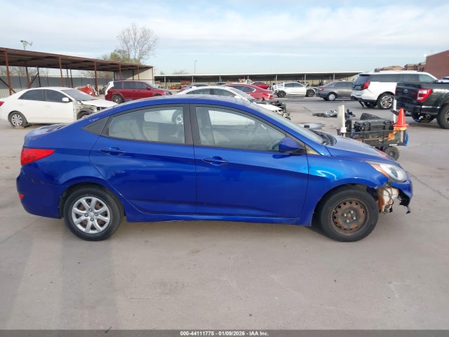 2013 Hyundai Accent Gls მანქანა იყიდება აუქციონზე, vin: KMHCT4AE4DU368147, აუქციონის ნომერი: 44111775