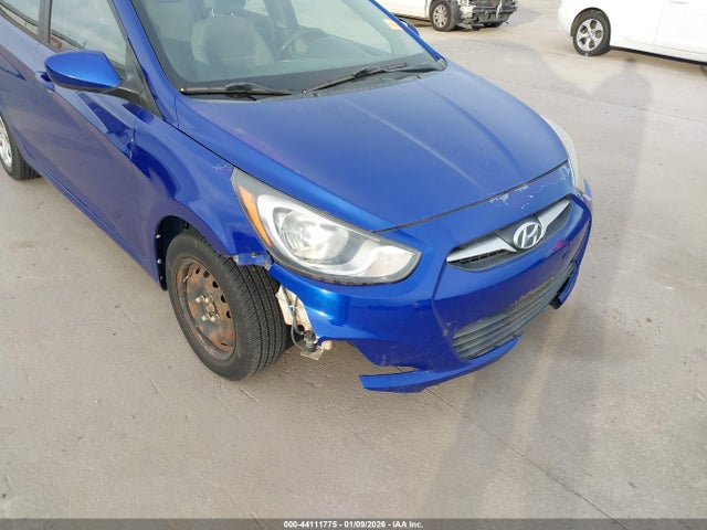 2013 Hyundai Accent Gls მანქანა იყიდება აუქციონზე, vin: KMHCT4AE4DU368147, აუქციონის ნომერი: 44111775