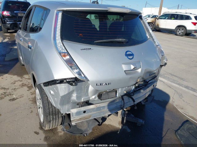 1N4AZ0CP2GC300852 Nissan LEAF S