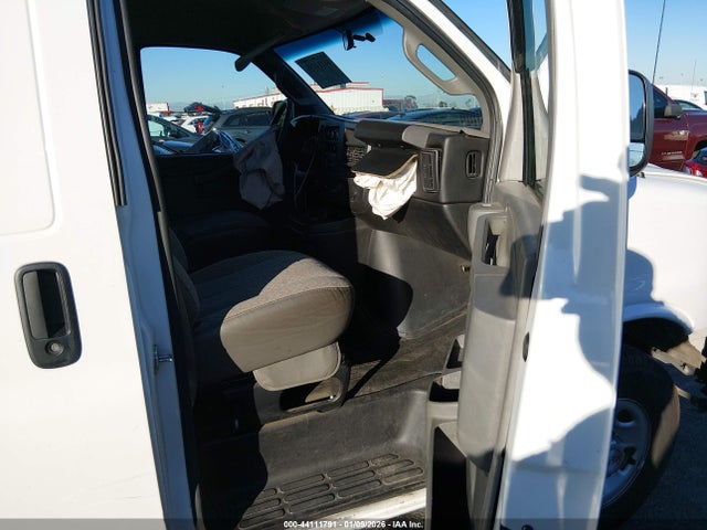 1GCWGAFF6G1305935 Chevrolet Express 2500 Work Van