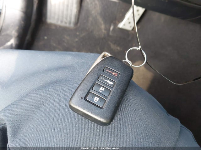 44111830 :رقم المزاد ، JTHCF1D2XF5023860 vin ، 2015 Lexus Is 250 مزاد بيع