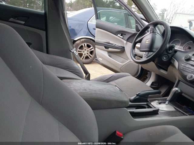 44111872 :رقم المزاد ، 1HGCP2F39BA069578 vin ، 2011 Honda Accord 2.4 Lx مزاد بيع