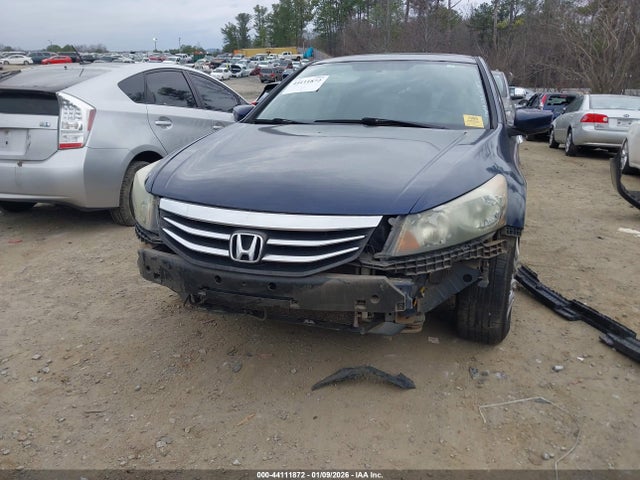 44111872 :رقم المزاد ، 1HGCP2F39BA069578 vin ، 2011 Honda Accord 2.4 Lx مزاد بيع