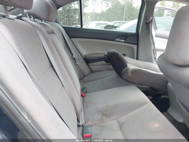 44111872 :رقم المزاد ، 1HGCP2F39BA069578 vin ، 2011 Honda Accord 2.4 Lx مزاد بيع