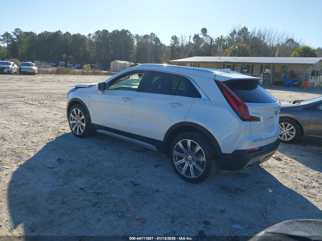 2023 CADILLAC XT4 1GYFZCR4XPF190060 Photo 2