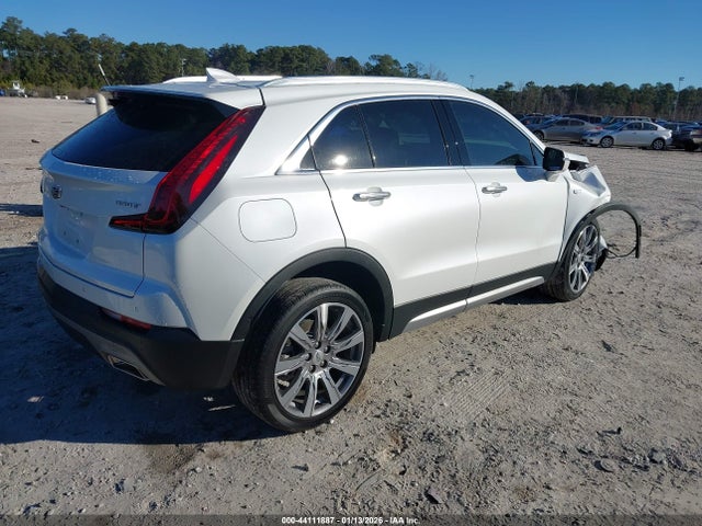 2023 CADILLAC XT4 1GYFZCR4XPF190060 Photo 3